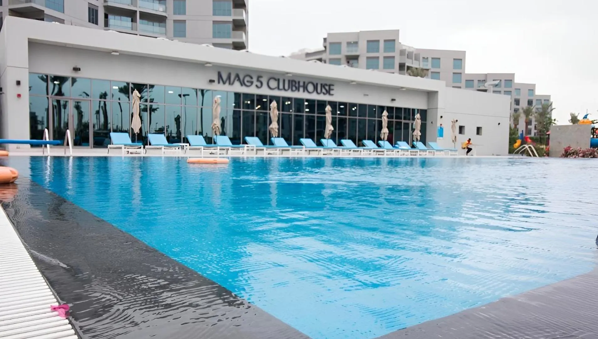 Budget-Friendly 2Bd Near Expo With A Huge Pool Dubai Apartment